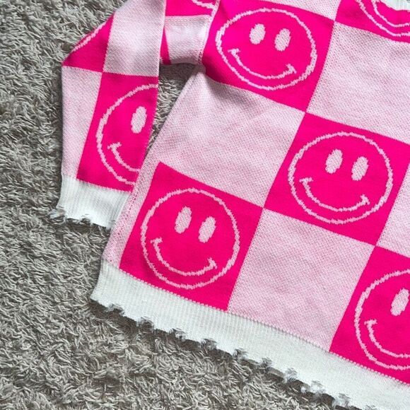 Altar’d State oversized Pink Happy Face Sweater Women’s Small - Picture 10 of 13
